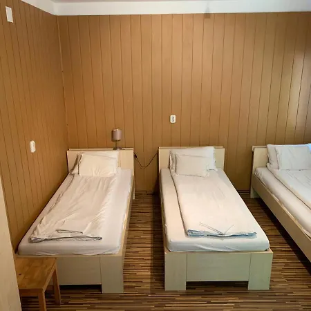 Aranykalasz Panzio B&B *