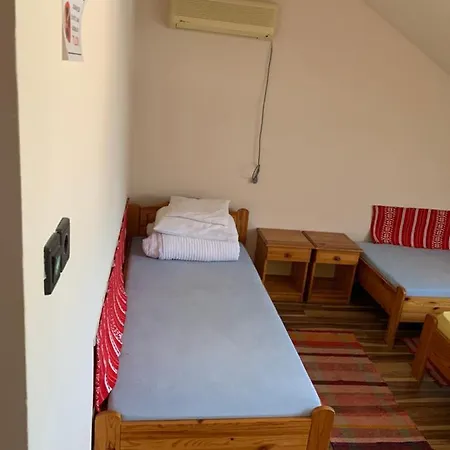 Aranykalasz Panzio B&B